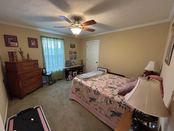 2011 Clayton Schultz Colony Bay Mobile Home