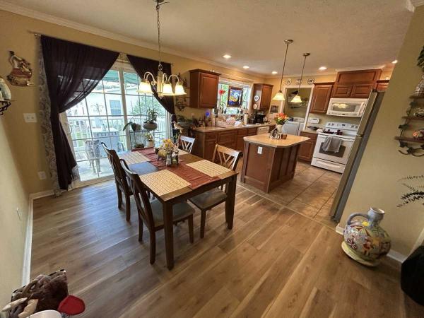 2011 Clayton Schultz Colony Bay Mobile Home