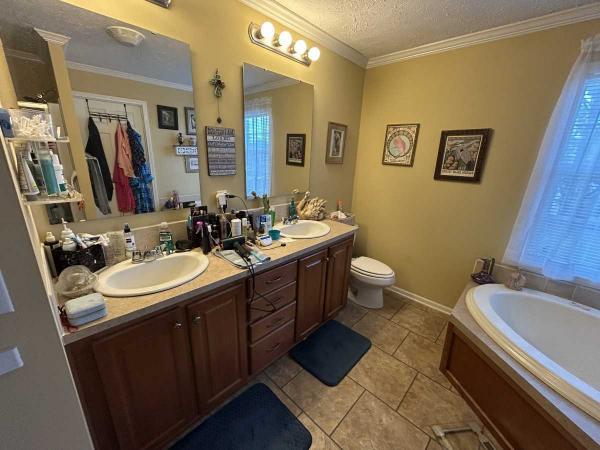 2011 Clayton Schultz Colony Bay Mobile Home