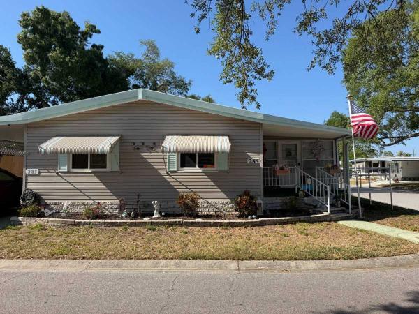 Photo 1 of 2 of home located at 7001 142nd Avenue North, Lot 285 Largo, FL 33771