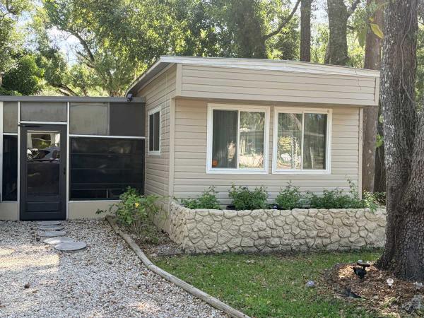 Photo 1 of 2 of home located at 16500 Slater Rd. Lot #30 North Fort Myers, FL 33917