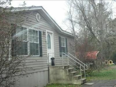 Mobile Home at 310 W Factory St Amite, LA 70422