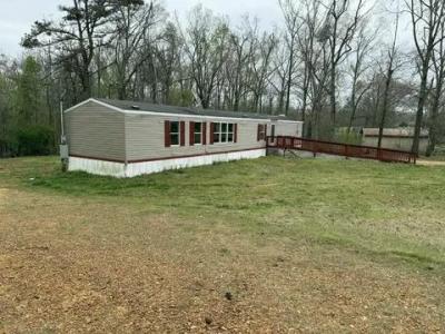Photo 3 of 10 of home located at 190 George Ln Michie, TN 38357