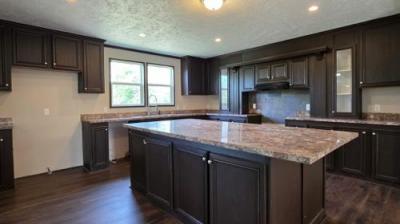 Photo 3 of 40 of home located at 235 Hillview Ln Bloomfield, KY 40008