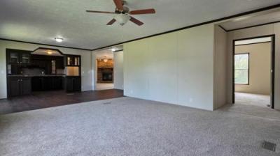 Photo 5 of 40 of home located at 235 Hillview Ln Bloomfield, KY 40008