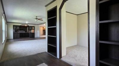 Photo 4 of 40 of home located at 235 Hillview Ln Bloomfield, KY 40008