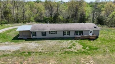 Mobile Home at 235 Hillview Ln Bloomfield, KY 40008