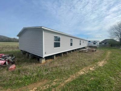 Photo 3 of 15 of home located at 1089 E. 2nd St. Stevenson, AL 35772