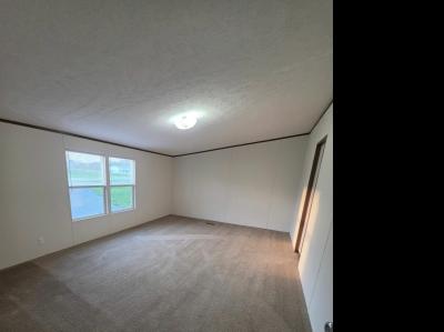 Photo 4 of 25 of home located at 2112 Canyon Rd Carrollton, OH 44615