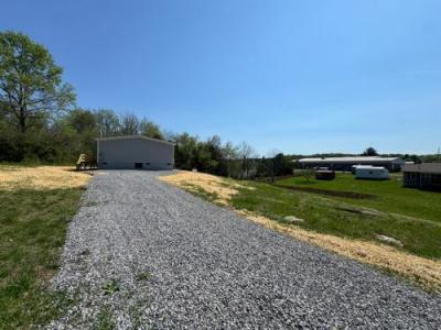 Photo 5 of 11 of home located at 149 Powell Valley School Lane Speedwell, TN 37870