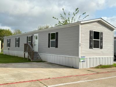 Photo 2 of 12 of home located at 2315 Mustang Rd #26 Alvin, TX 77511