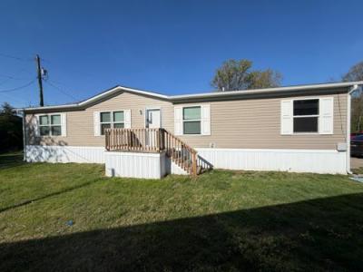 Photo 5 of 26 of home located at 6928 Landstar Dr Louisville, KY 40272