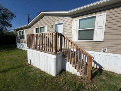 Photo 2 of 26 of home located at 6928 Landstar Dr Louisville, KY 40272