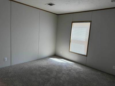 Photo 5 of 23 of home located at 115 Ash Hill Drive Eutawville, SC 29048