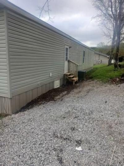 Photo 3 of 18 of home located at 22 Cowbell Ave Williamsburg, KY 40769