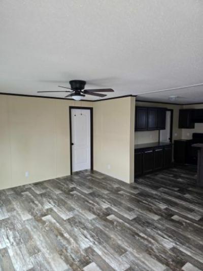 Photo 5 of 17 of home located at 1511 Bryan Ave Auburn, IN 46706