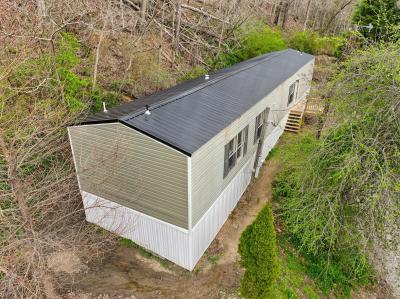 Photo 5 of 15 of home located at 183 Pine Branch Rd Grays Knob, KY 40829