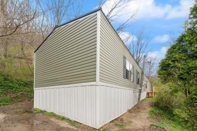 Photo 2 of 15 of home located at 183 Pine Branch Rd Grays Knob, KY 40829