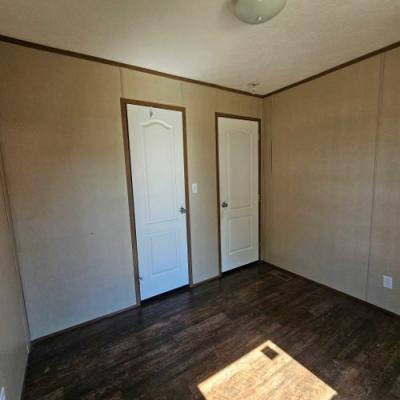 Photo 2 of 9 of home located at 7 Riverside Gln Winfield, WV 25213