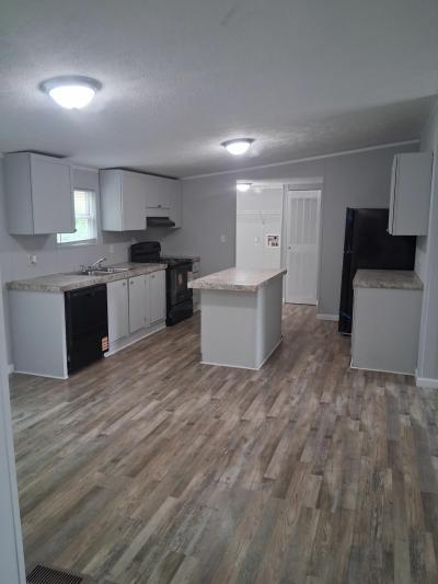 Photo 4 of 9 of home located at 1636 West Rd Huntington, WV 25701