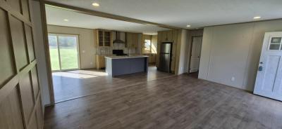 Photo 2 of 18 of home located at 25898 I-30 Frontage Rd Bryant, AR 72022
