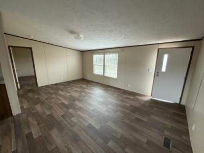 Photo 4 of 20 of home located at 816 Us-68 Benton, KY 42025