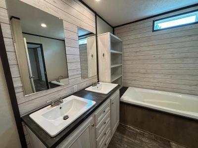 Photo 3 of 19 of home located at 3265 Us Hwy 78 Leeds, AL 35094