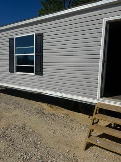 Photo 2 of 16 of home located at 22084 I-10 Vidor, TX 77662