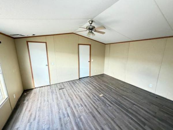 2010 DECISION MAKER 31DMK16763AH10 Manufactured Home