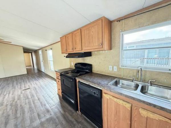 2010 DECISION MAKER 31DMK16763AH10 Manufactured Home