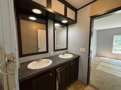 Photo 4 of 17 of home located at 2076 Mountain View Dr Attalla, AL 35954