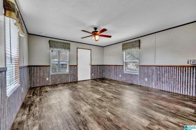 Photo 4 of 16 of home located at 418 Henderson St Gadsden, AL 35904