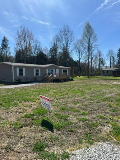 Mobile Home at 736 Old Cemetery Rd Madisonville, TN 37354