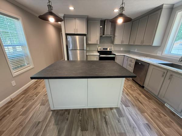 2024 270PH1676 Manufactured Home