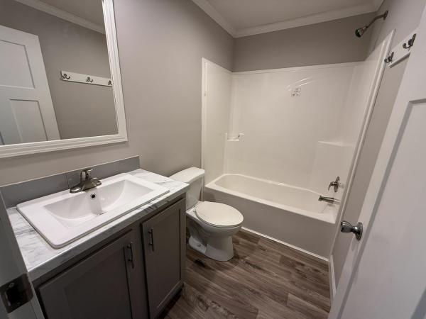 2024 270PH1676 Manufactured Home