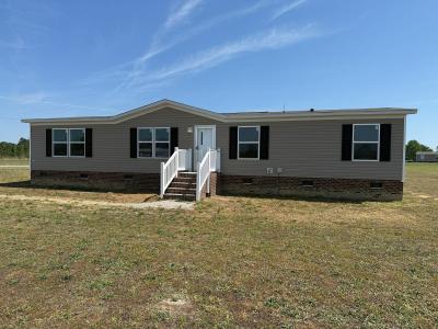 Photo 4 of 13 of home located at 47 Augustine Dr Saint Pauls, NC 28384