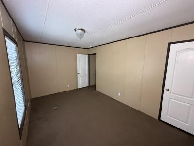 Photo 4 of 24 of home located at 330 Woodcrest Somerset, TX 78069