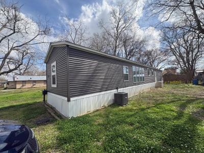 Photo 3 of 19 of home located at 111 Isabella St Franklin, LA 70538