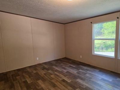 Photo 2 of 18 of home located at 115 S Peters Branch Rd Mozelle, KY 40858
