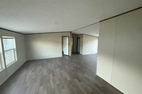 Photo 3 of 10 of home located at 2221 Hwy 78 W Jasper, AL 35501