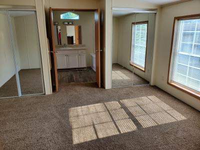 Photo 5 of 9 of home located at 7029 El Paso Blvd Romulus, MI 48174