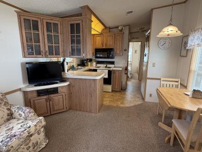 Photo 4 of 10 of home located at 8 Tarpon Drive Sebring, FL 33876