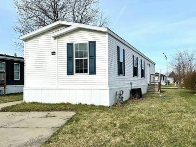 Photo 2 of 13 of home located at 446 Linda Lane Lynwood, IL 60411