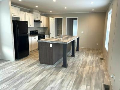 Photo 4 of 13 of home located at 446 Linda Lane Lynwood, IL 60411