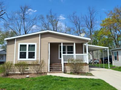 Photo 4 of 20 of home located at 292 Bayview Road Elgin, IL 60123