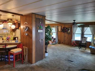 Photo 3 of 20 of home located at 1067 Bayside Road Elgin, IL 60123