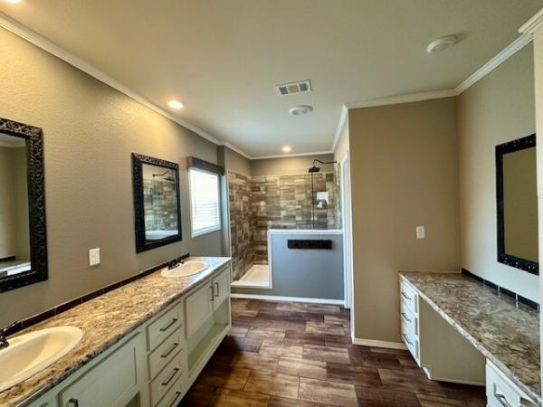 2021 Palm Harbor 320FT32604A Mobile Home