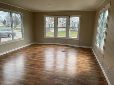 Photo 4 of 12 of home located at 269 Duke Drive Lynwood, IL 60411