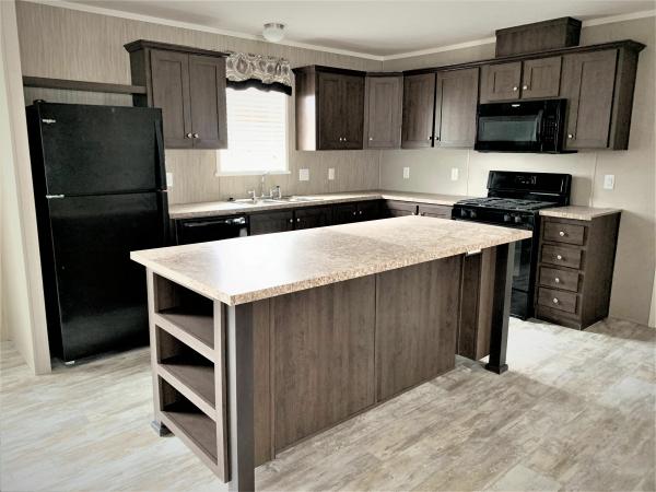 Photo 1 of 2 of home located at 16757 Fall River Road Lot 170 Holly, MI 48442