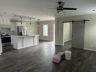 Photo 3 of 20 of home located at 1647 Voyager Drive Sarasota, FL 34234